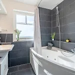 Hus By Seeblick Ferien Oro, Bestlage Am Strand,sauna,kamin Vakantiehuis Olpenitz
